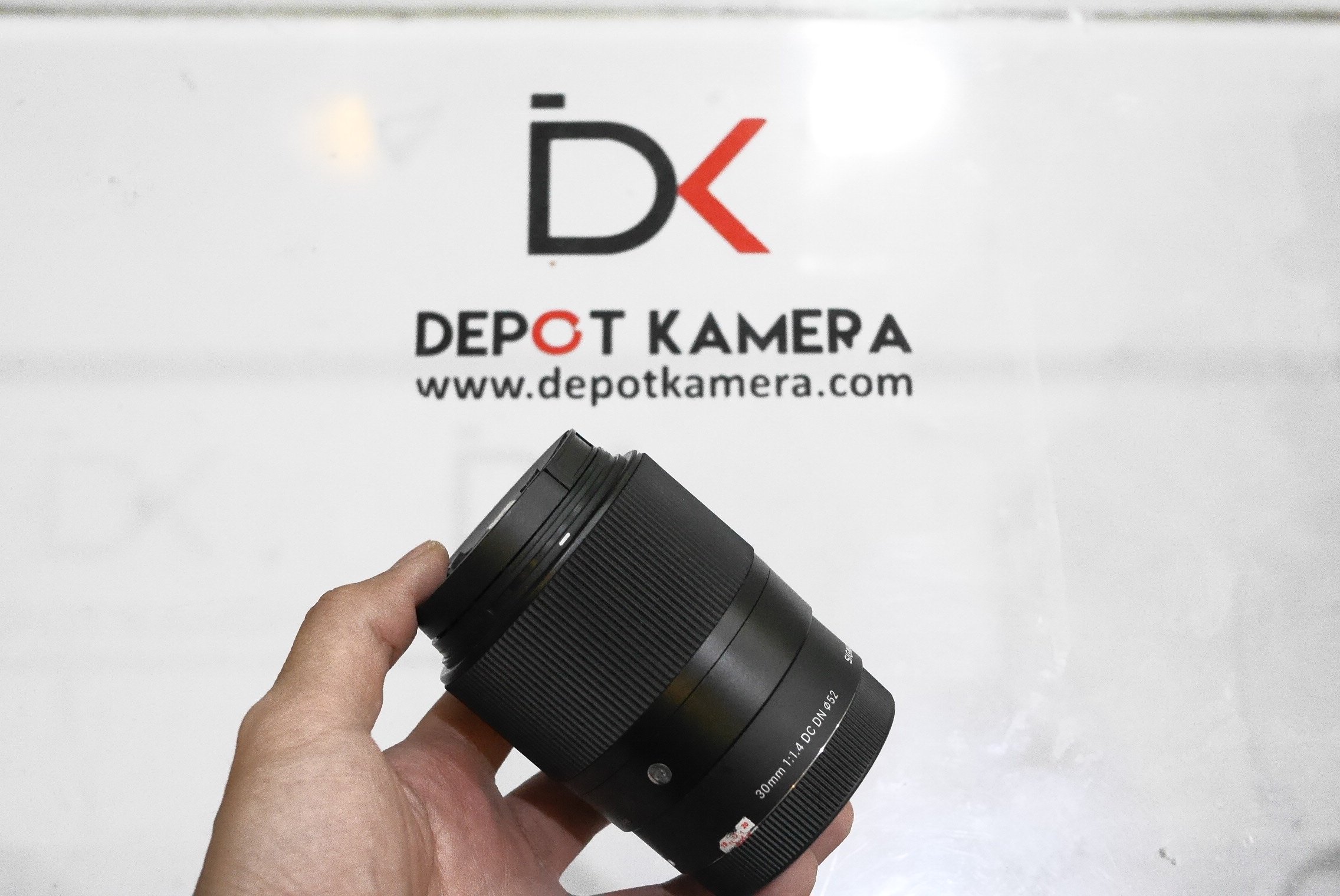 SECOND - LENSA SIGMA 30MM F/1.4 DC DN FOR SONY KODE 203 - Jual Beli ...