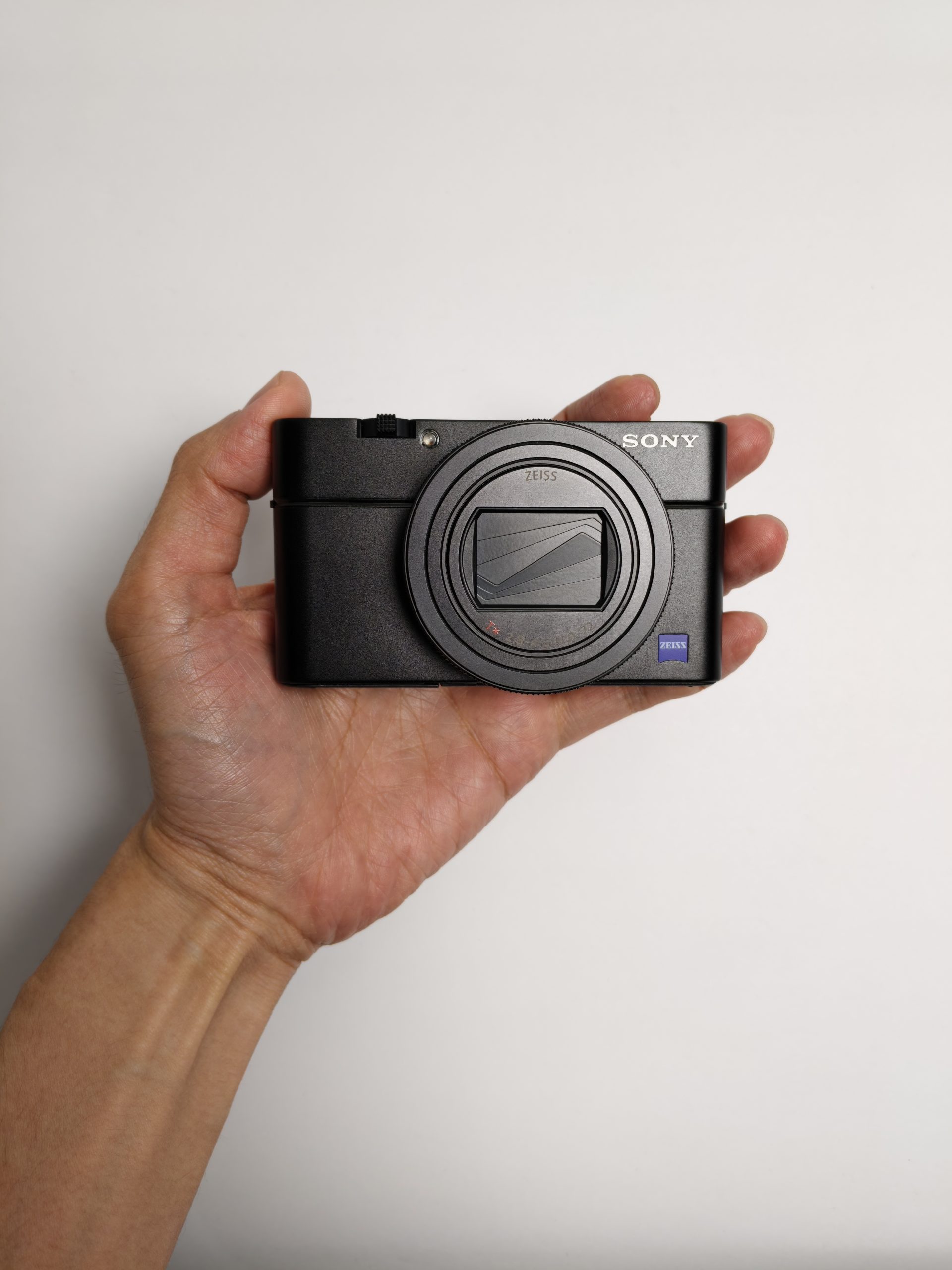SECOND – SONY RX100 VII (J.380)